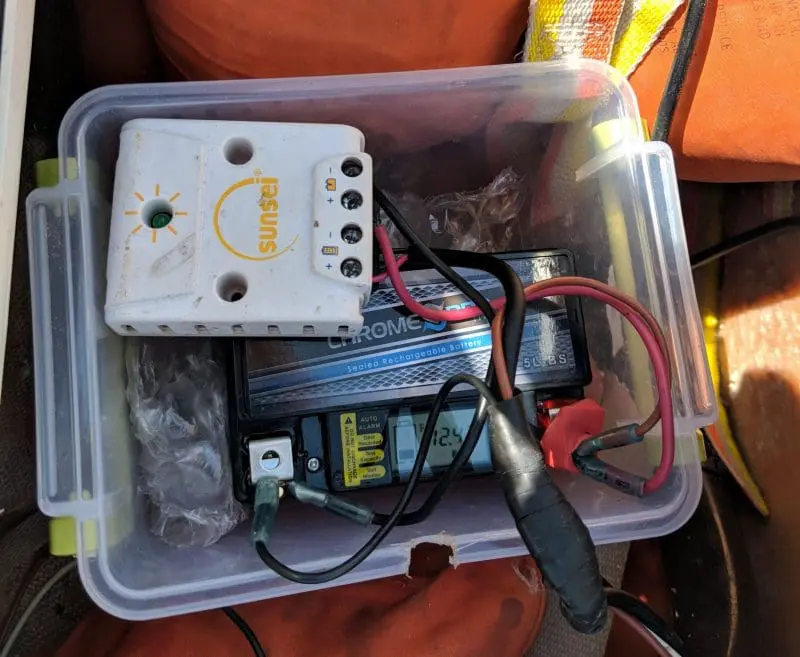 Chrome-battery-install-on-Gadget-cPanbo