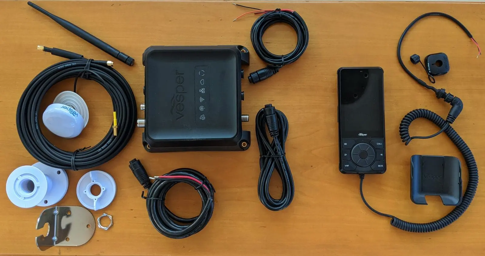Vesper Cortex M1 hub and H1 handset