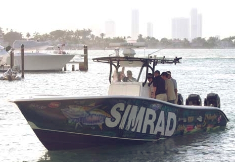 Simrad_demo_boat_Miami08_cPanbo