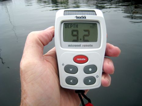 Tacktick_remote_with_NMEA_2000_depth_cPanbo.JPG