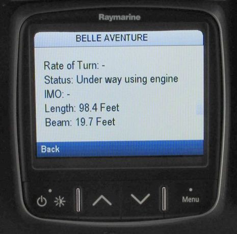 Raymarine_i70_AIS_details_cPanbo.jpg