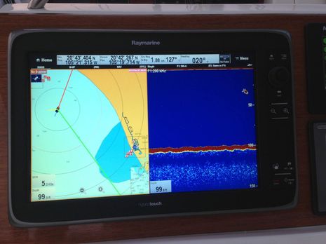 Raymarine_e125_with_heading_issues_courtesy_J_Anwyl.jpg