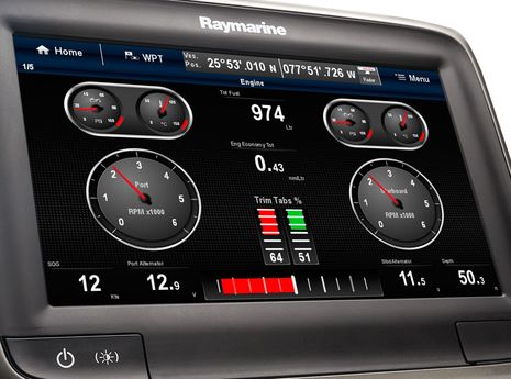 Raymarine_a7X_engines.jpg