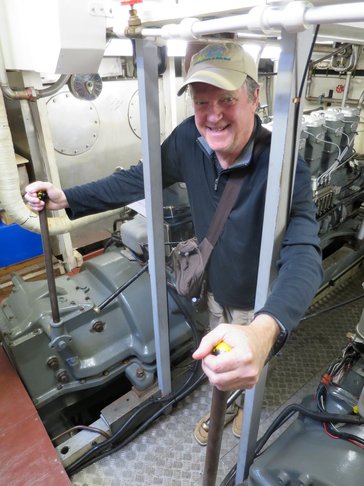 HMS_Medusa_engine_room_cPanbo.JPG