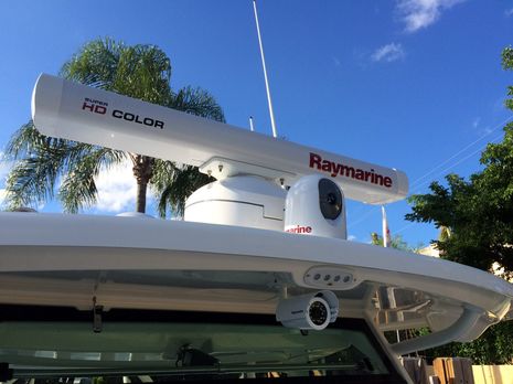 Raymarine_FLIBS_2014_Cam200IP_install_aPanbo.jpg