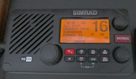 DSC_distress_call_on_Simrad_RS35_cPanbo.jpg