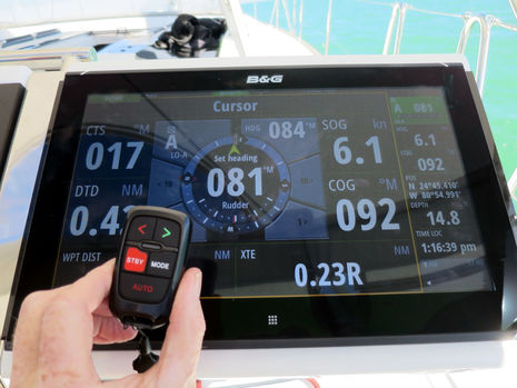 Navico_B_G_WR10_autopilot_remote_cPanbo.jpg