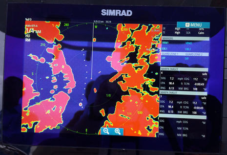 Simrad_Halo_radar_MARPA_cPanbo.jpg