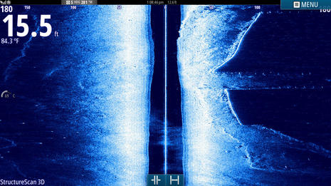 Lowrance_Simrad_StructureScan_3D_w_2D_full_screen_cPanbo.jpg