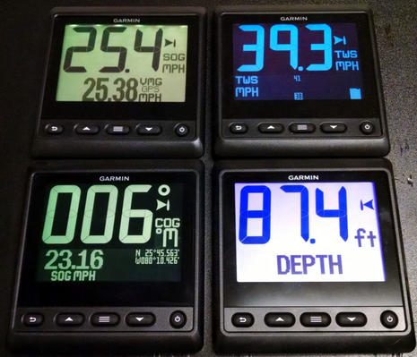 Garmin_GNX20_and_21_displays_in_action_aPanbo.jpg