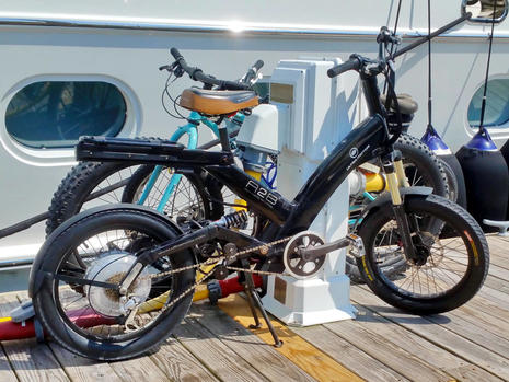 big_yacht_ebike_scene_cPanbo.jpg