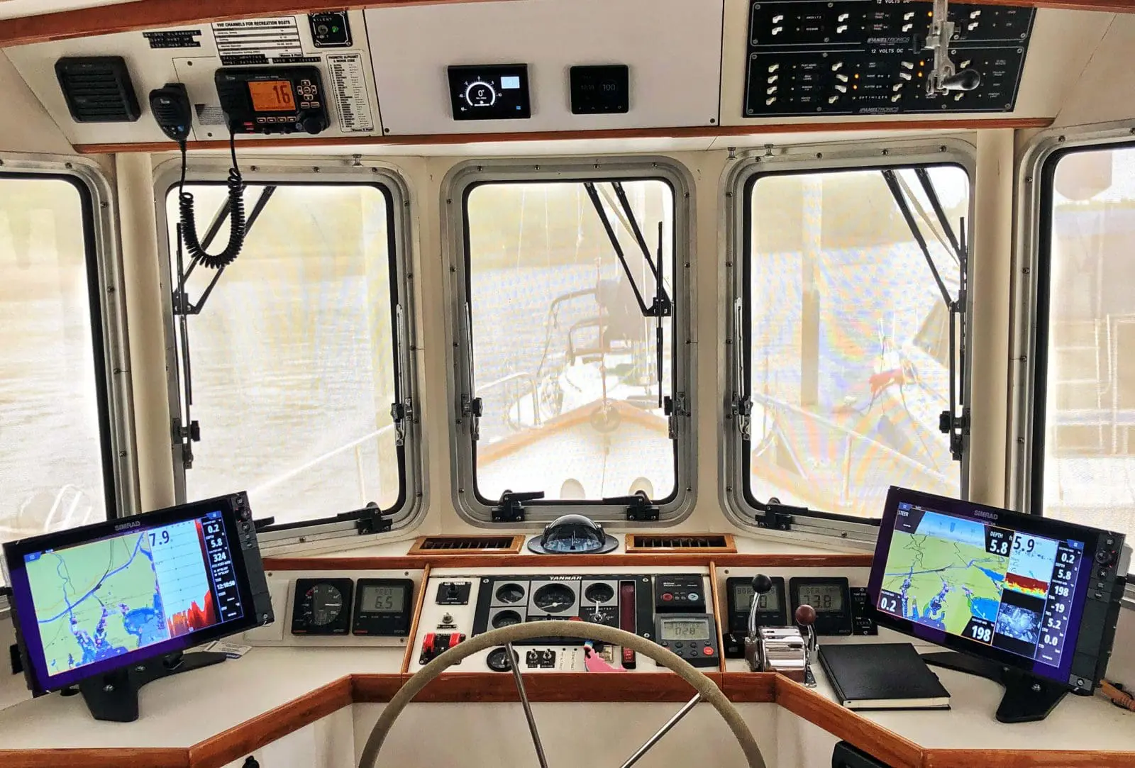 The pilothouse setup on Bliss after SeaKeeper 5 and electric power up grade