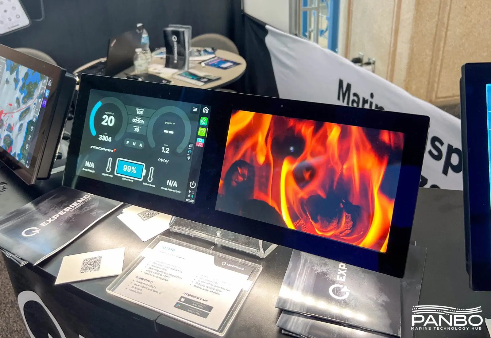 The Q Experience's dual 10 inch dash