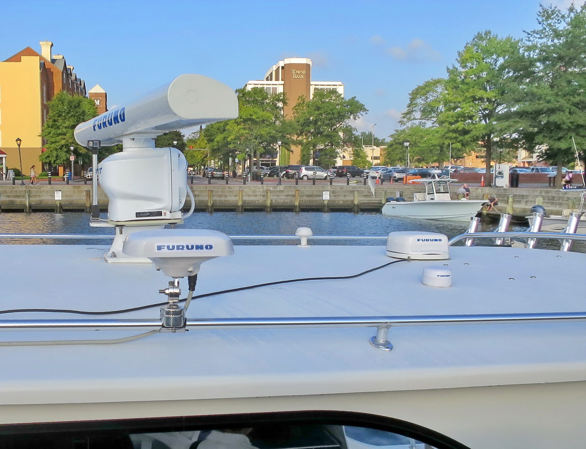 Furuno SCX20 & SCX21 satellite compasses, the impressive demo at NMEA