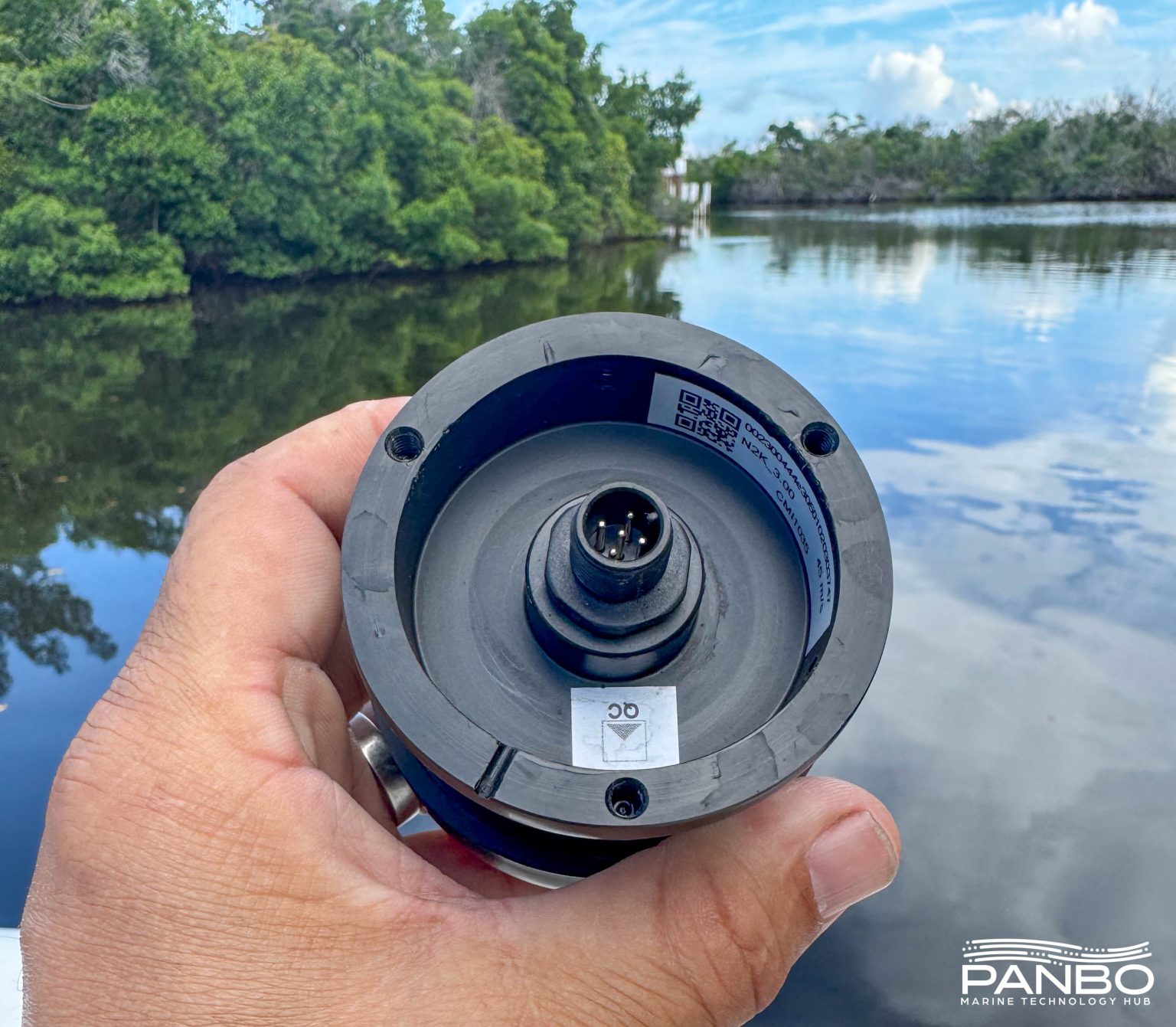 Calypso Instruments Ultrasonic NMEA 2000 wind meter, plug and play wind